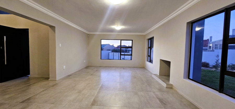 5 Bedroom Property for Sale in Myburgh Park Western Cape